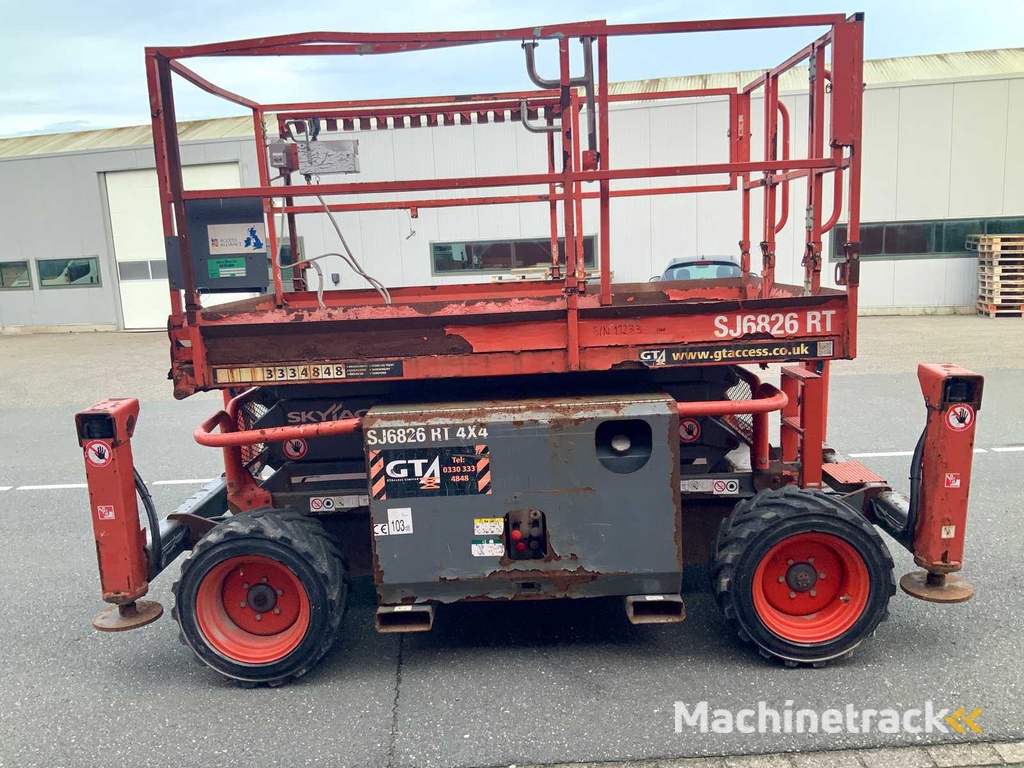 2016 Skyjack SJ6826RT Unebenes Gelände Hubarbeitsbühne 4x4