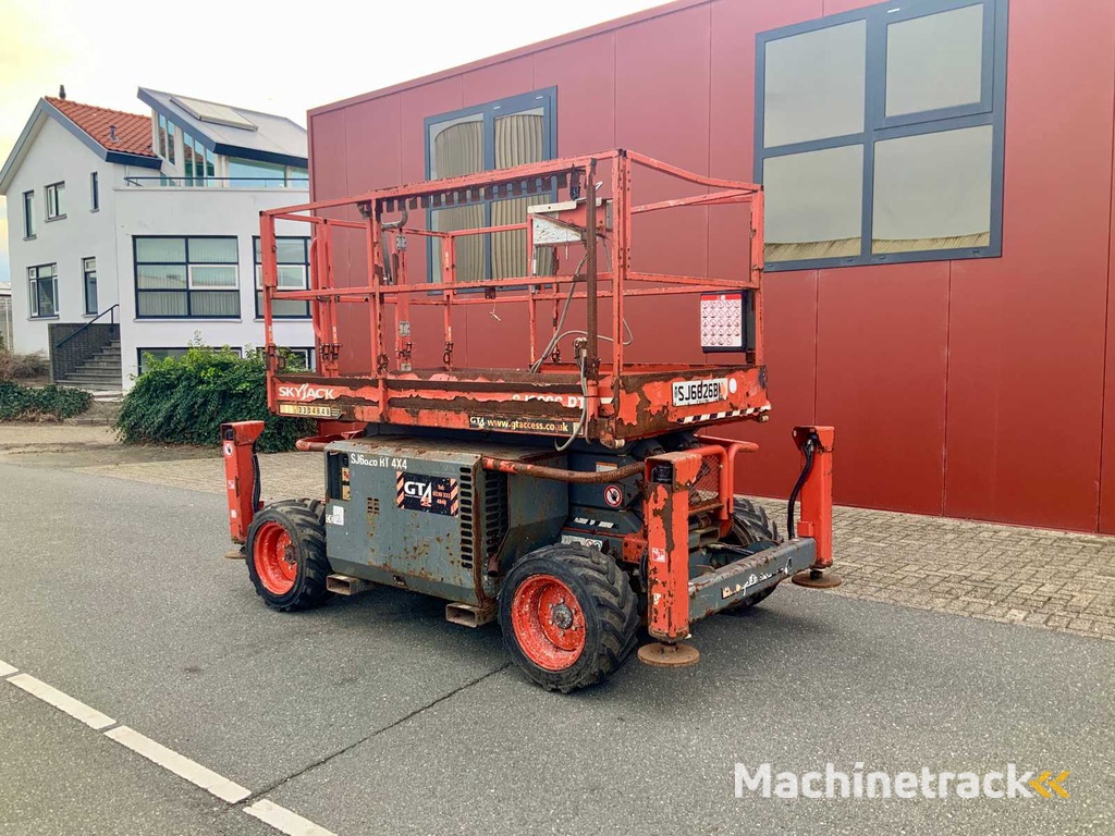 2016 Skyjack SJ6826RT Unebenes Gelände Hubarbeitsbühne 4x4