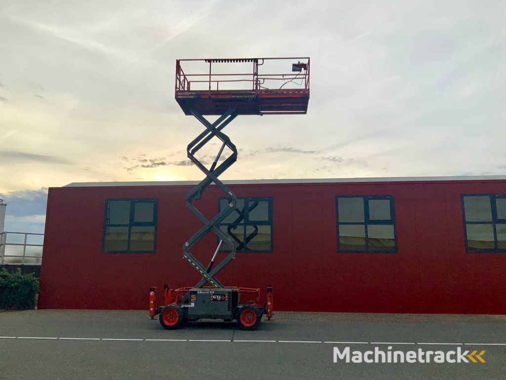 2016 Skyjack SJ6826RT Unebenes Gelände Hubarbeitsbühne 4x4