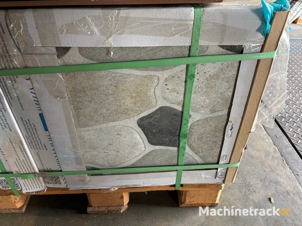 37,5m2 10mm ceramic tiles - CERAMICA ELEGANT - 52,5x52,5cm