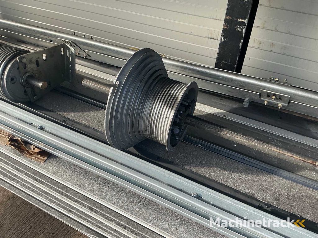 Overheaddeur (4,50x4,67 mtr)