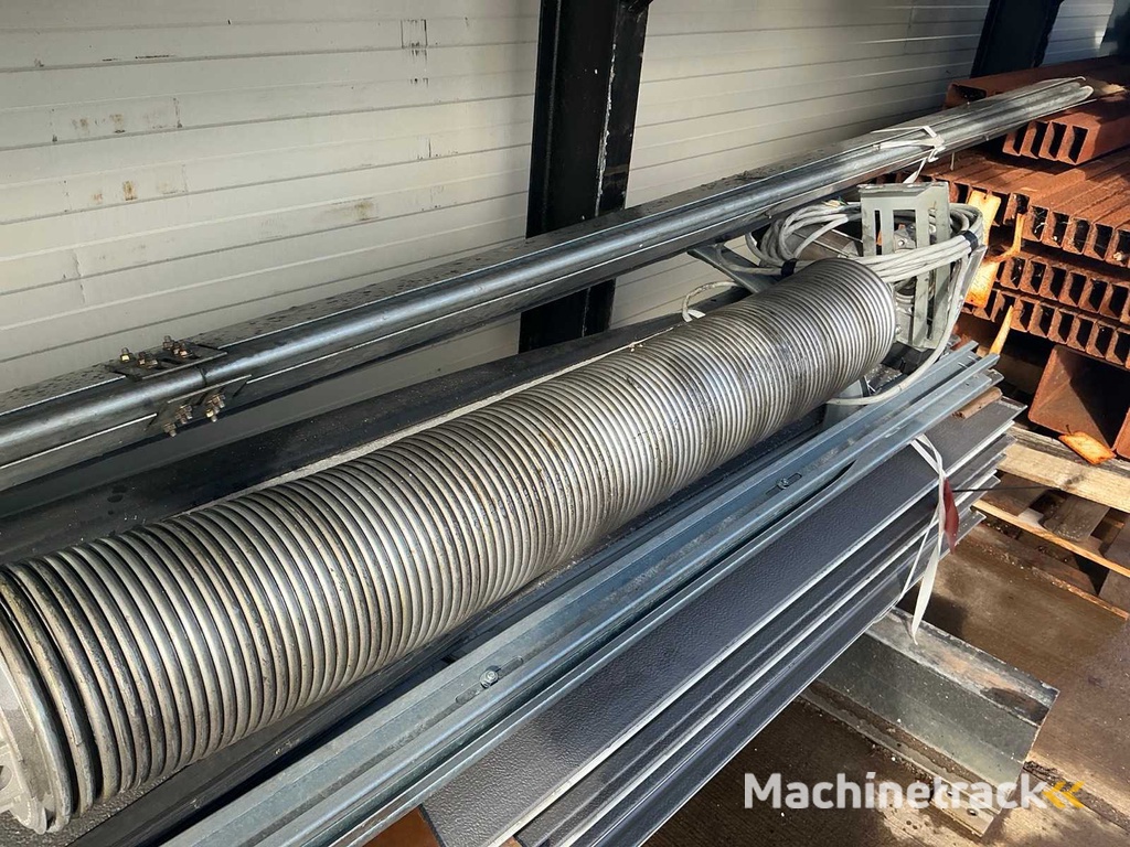 Overheaddeur (4,50x4,67 mtr)