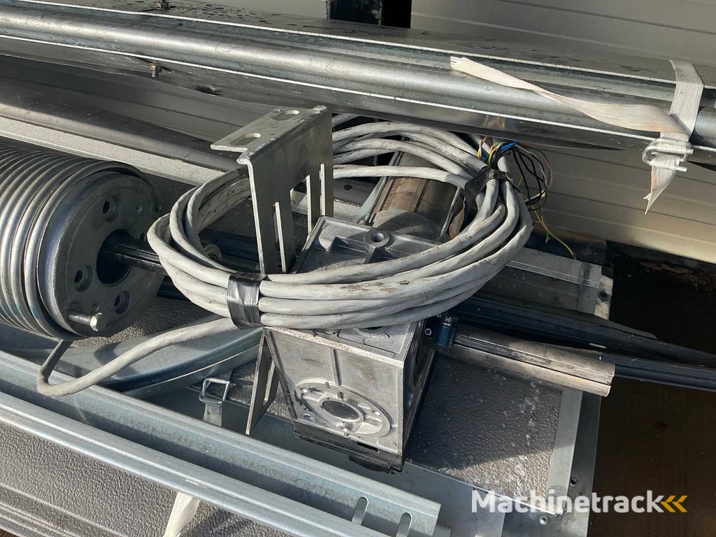 Overheaddeur (4,50x4,67 mtr)