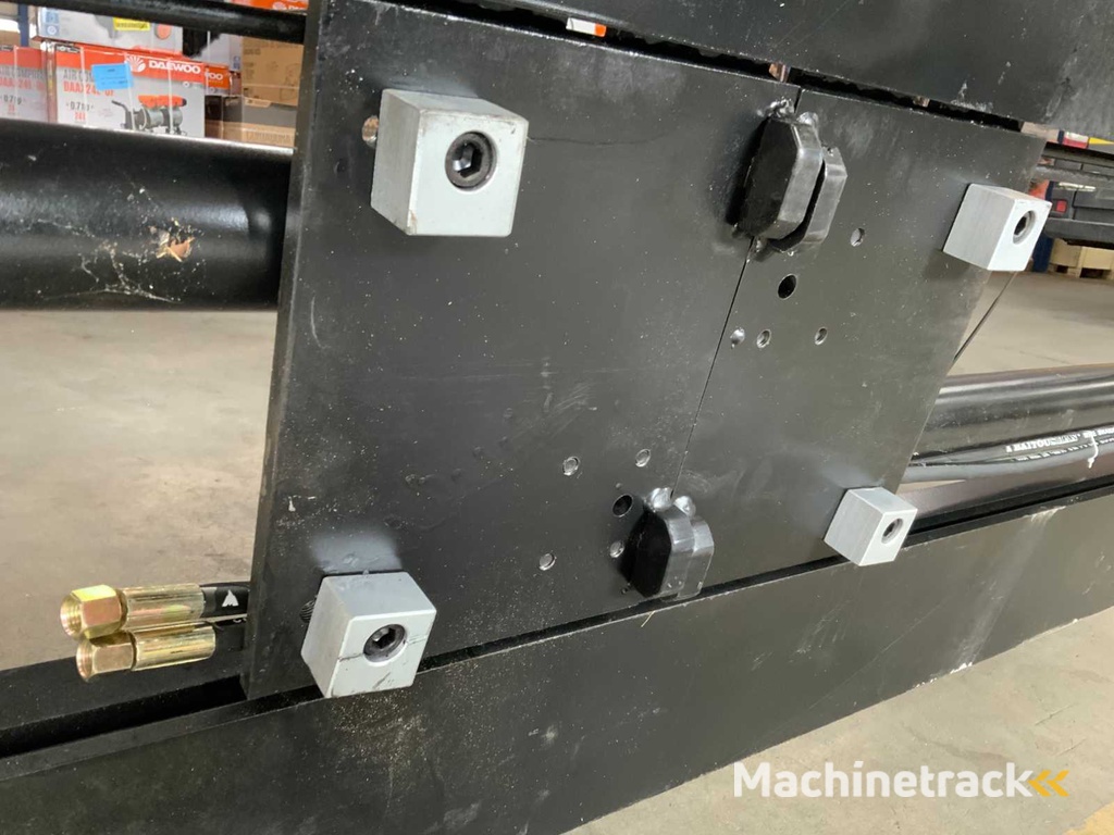 8 Tons vorkversteller Fem 4