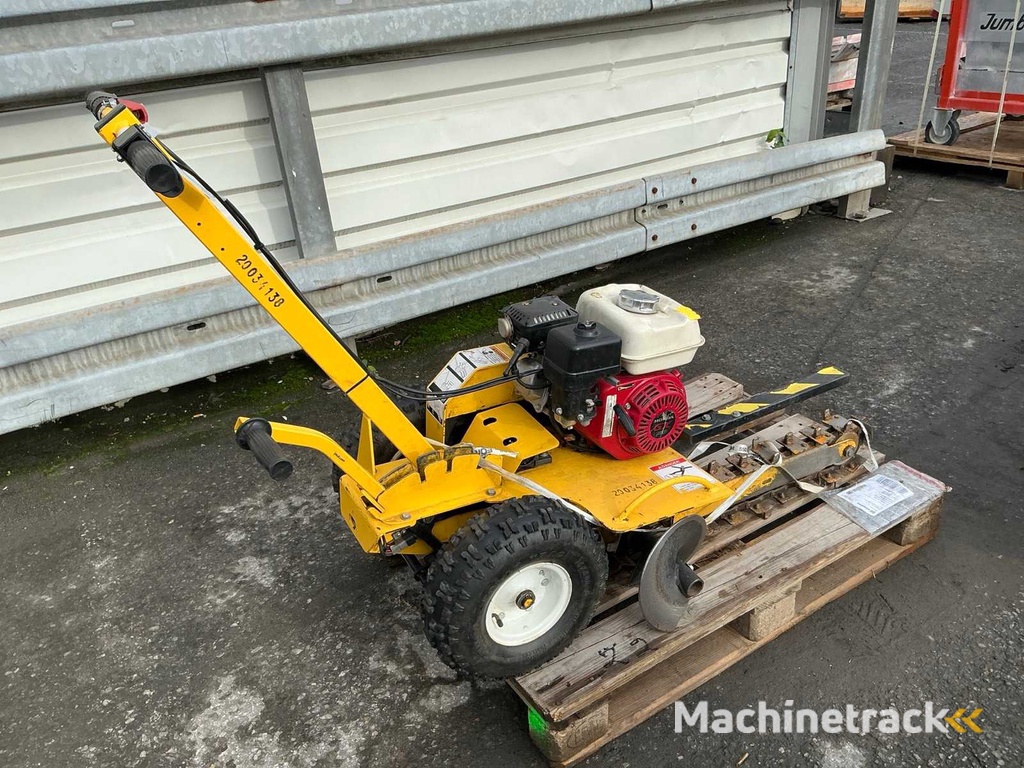 Feco TR 12 Sleuvengraver