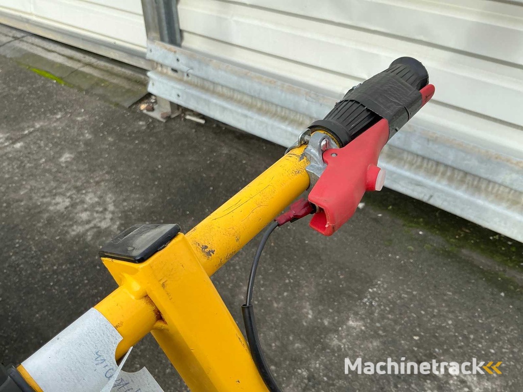 Feco TR 12 Sleuvengraver