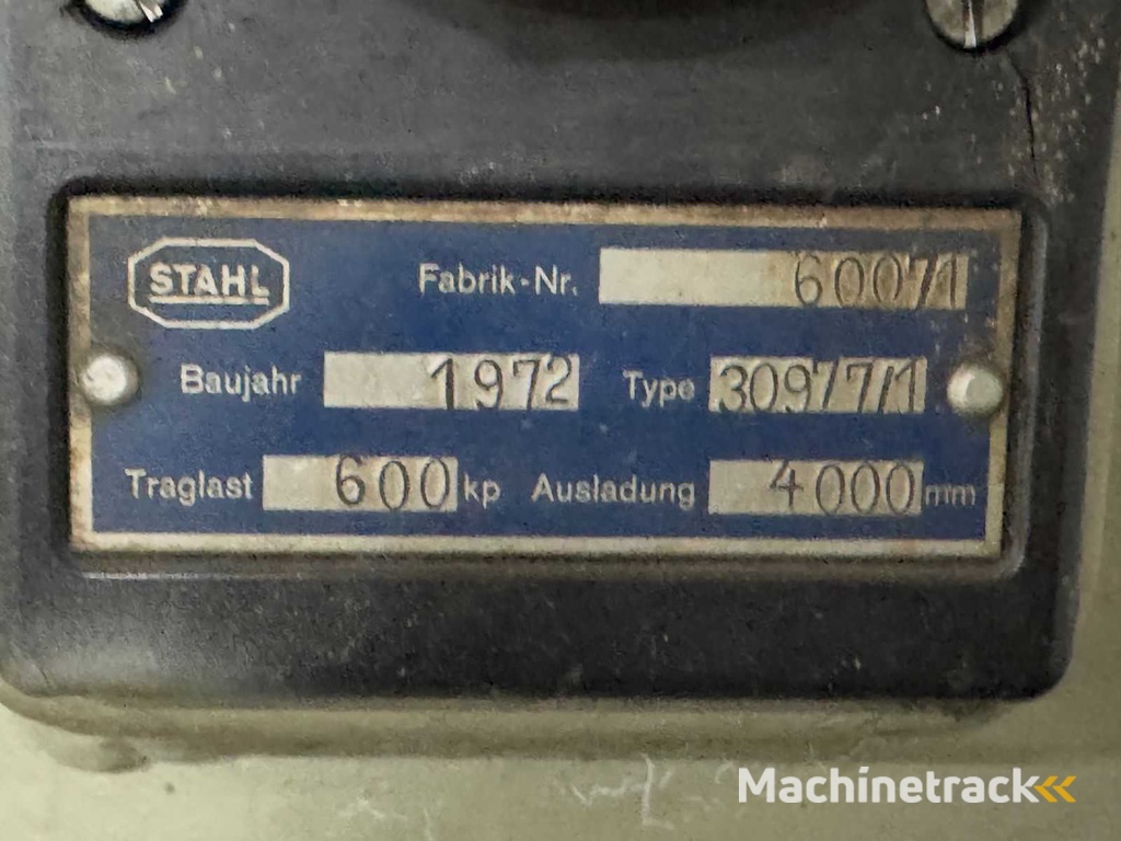 STAHL - Zwenkkraan op kolom