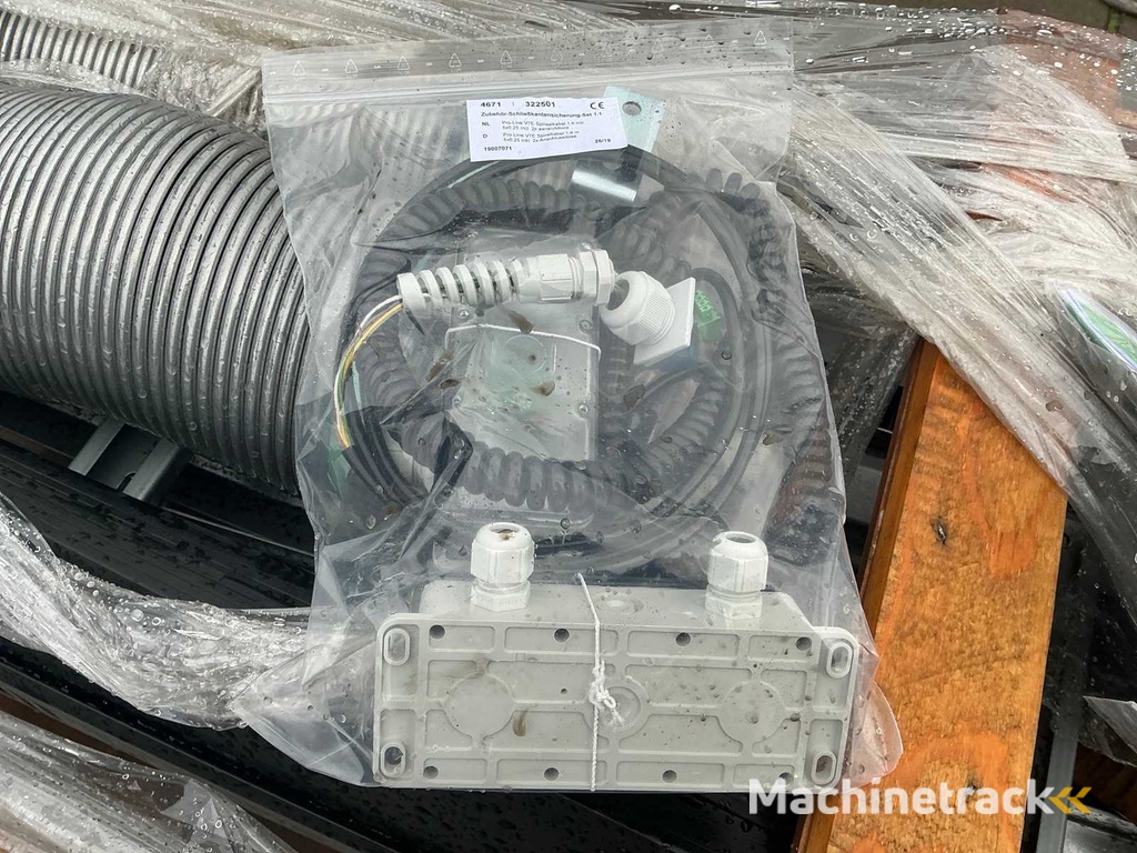 Sektionaltor (2.20x3.75 mtr) unbenutzt