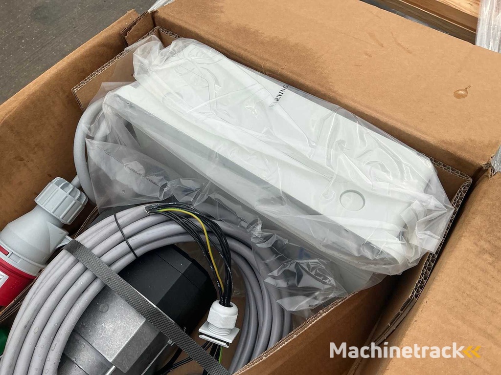 Sektionaltor (2.20x3.75 mtr) unbenutzt