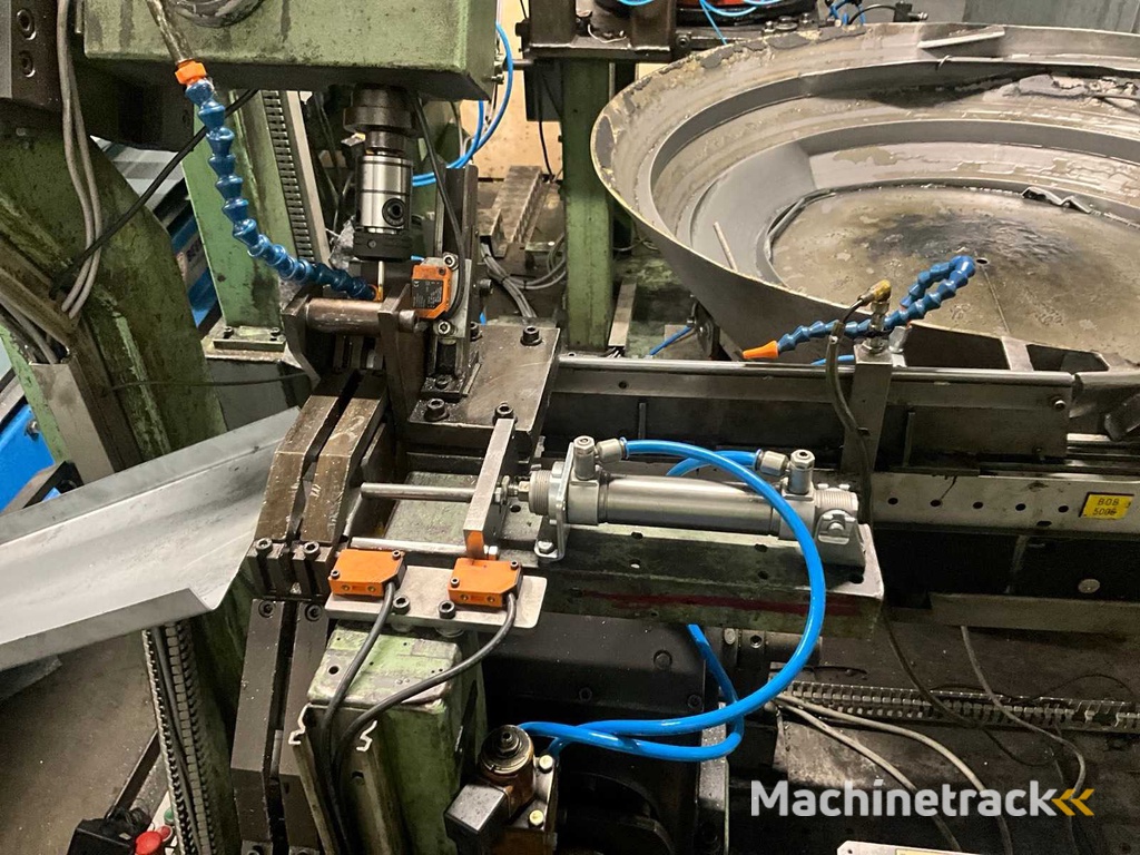 Hüller Hille UG12 Locking claw tapping machine (4x)