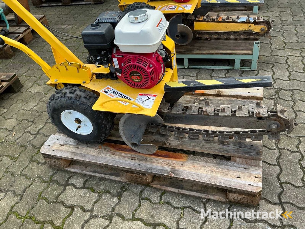 2021 Feco TR 12 Sleuvengraver