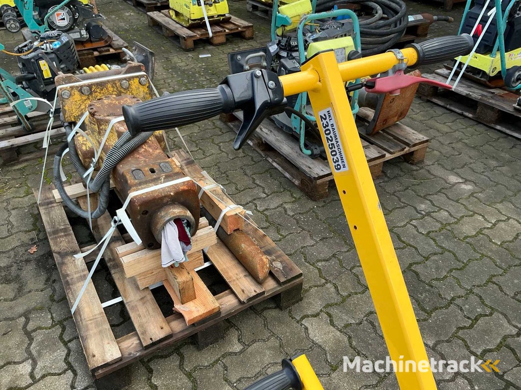 2021 Feco TR 12 Sleuvengraver