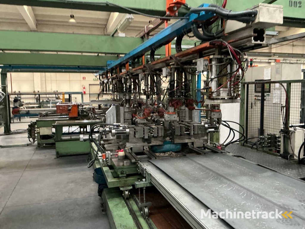 2004 - O.M.G. - Productielijn Buisoverdracht en verwerking met 6 stations (op maat)