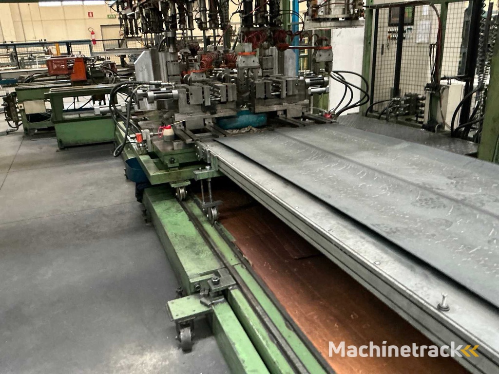 2004 - O.M.G. - Productielijn Buisoverdracht en verwerking met 6 stations (op maat)