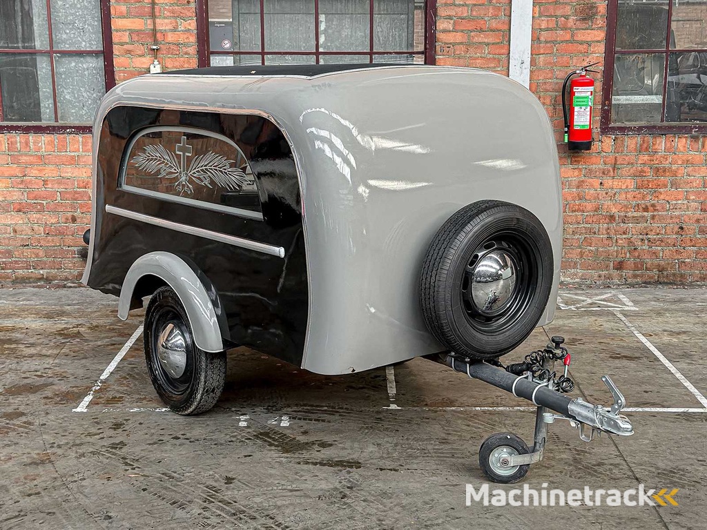 Pfefferkorn Leichenwagen Bestattungsinstitut 1955