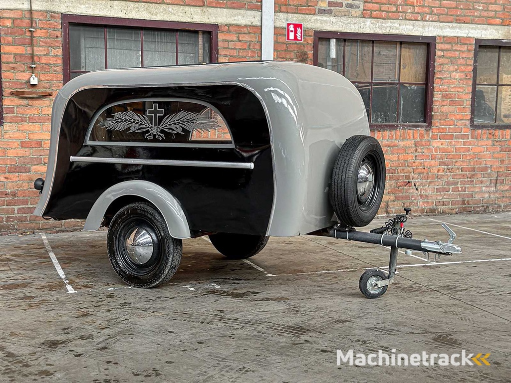 Pfefferkorn Leichenwagen Bestattungsinstitut 1955