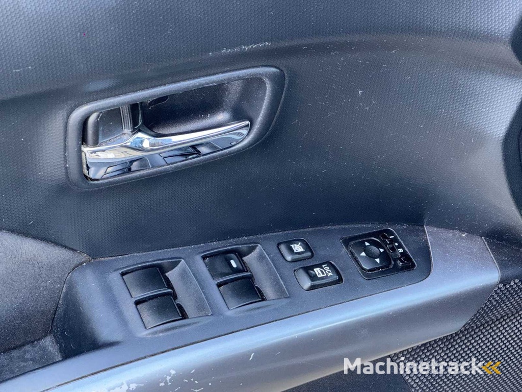 Mitsubishi -Outlander 2.4 Intense+ Sonderedition | 23-LSG-5