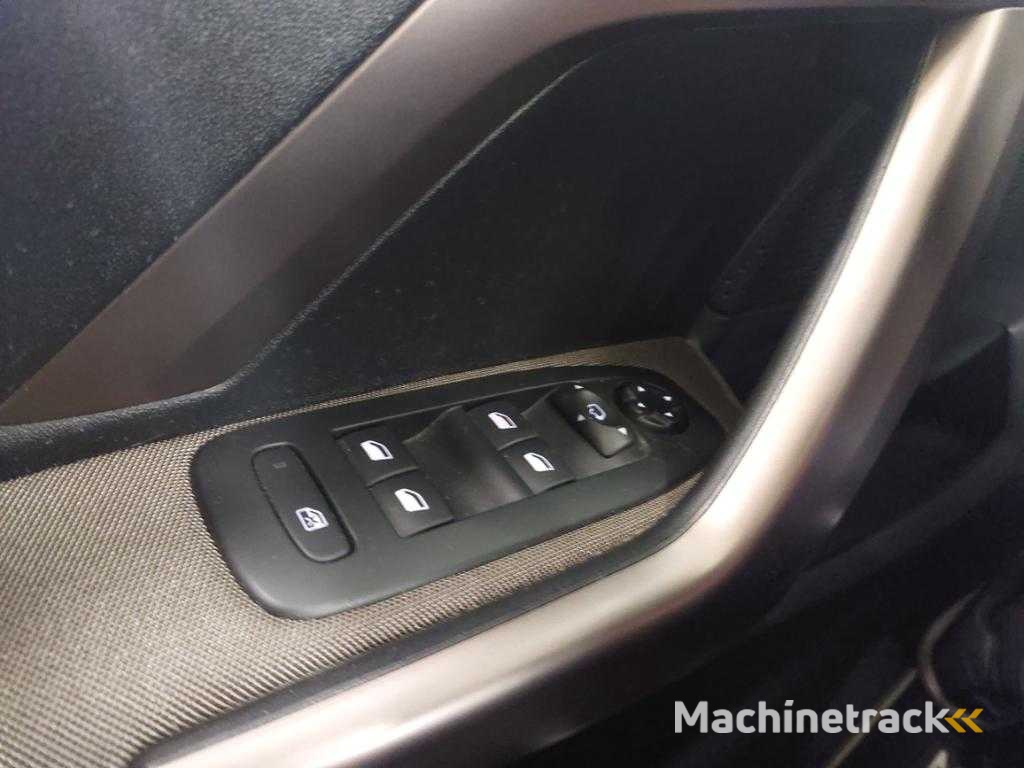 Peugeot 2008 1.2 VTi Allure, ; 7-KJV-39