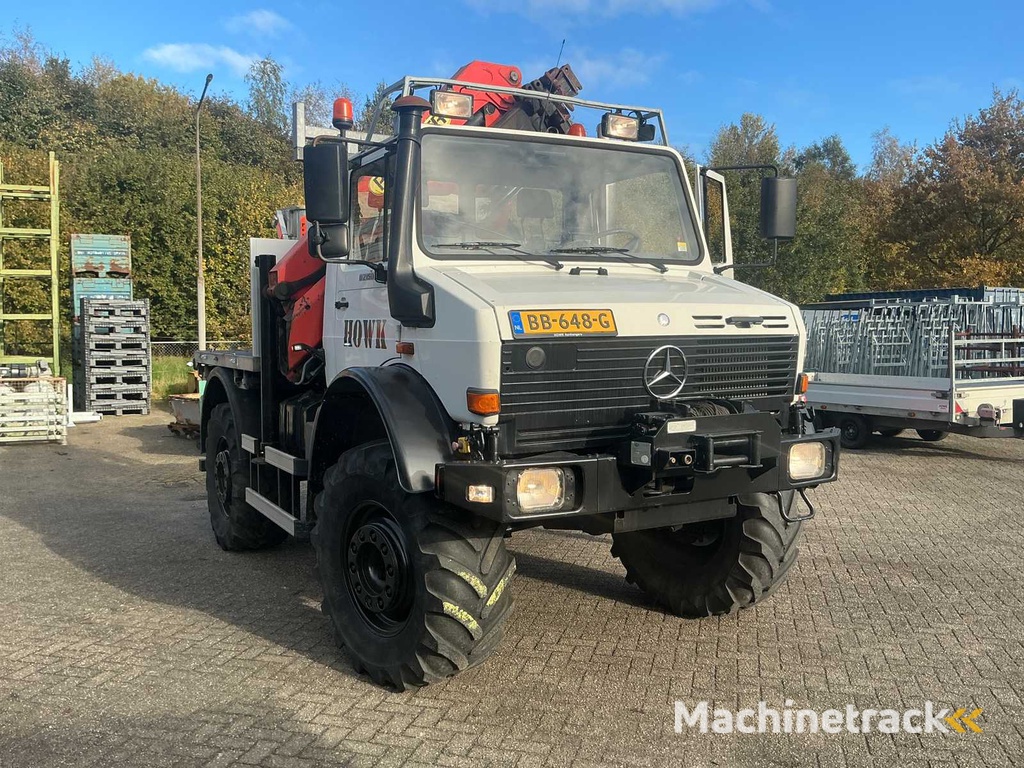 Mercedes-benz Unimog U2150L aus dem Baujahr 2002 mit Palfinger PK 9501 Kran und Hubarbeitsbühne