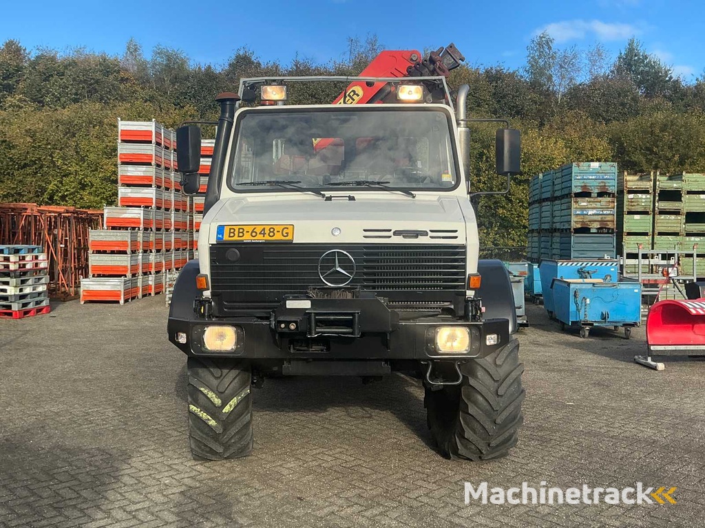 Mercedes-benz Unimog U2150L aus dem Baujahr 2002 mit Palfinger PK 9501 Kran und Hubarbeitsbühne