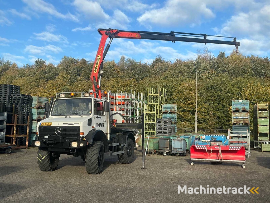 Mercedes-benz Unimog U2150L aus dem Baujahr 2002 mit Palfinger PK 9501 Kran und Hubarbeitsbühne