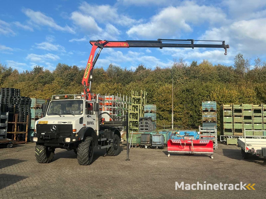 Mercedes-benz Unimog U2150L aus dem Baujahr 2002 mit Palfinger PK 9501 Kran und Hubarbeitsbühne