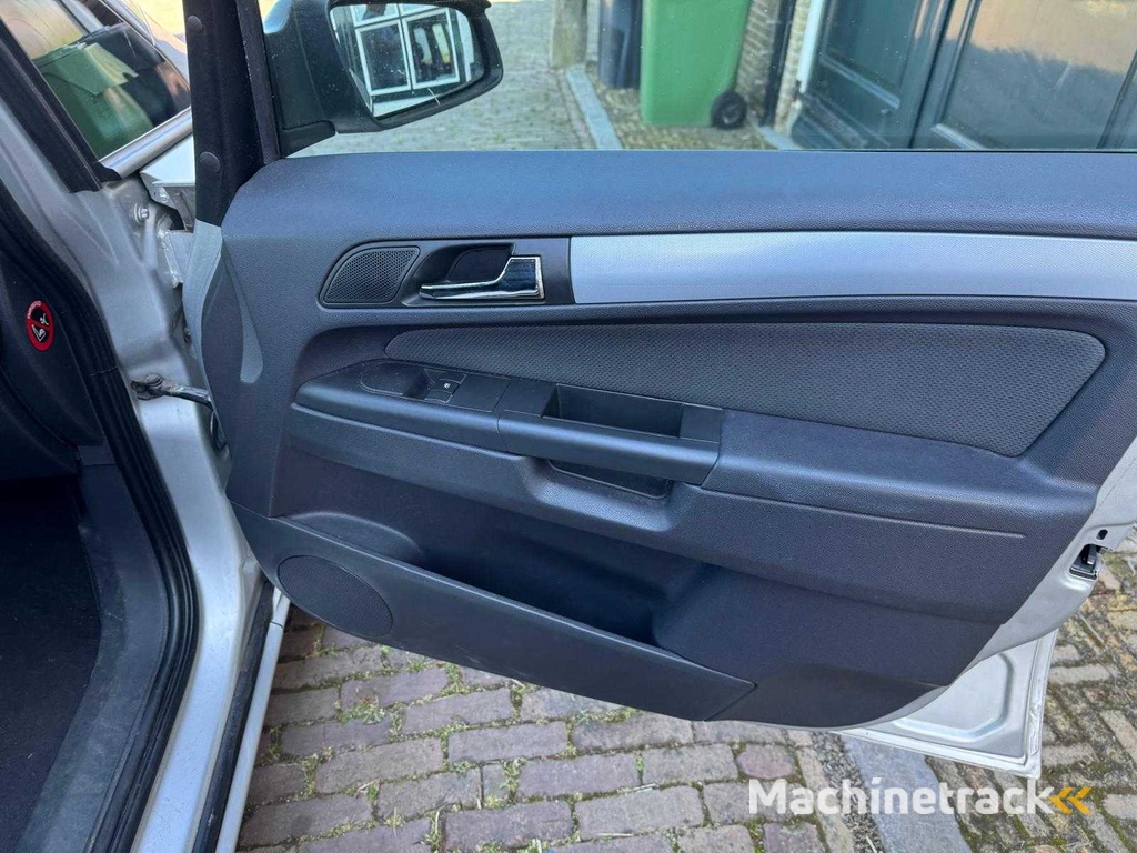 Opel Zafira 1.8 Business 7 Personen 00-LPP-1