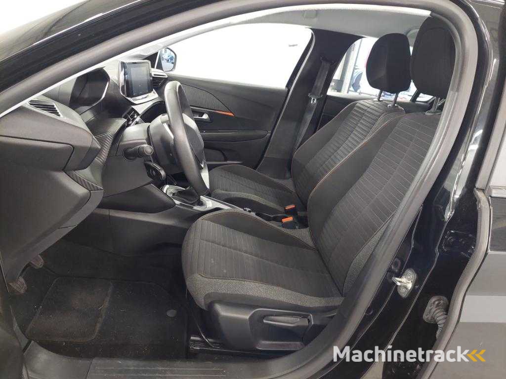 Peugeot 208 1.2 PT Active Pack , ; S-740-FP