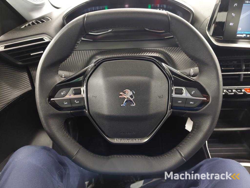 Peugeot 208 1.2 PT Active Pack , ; S-740-FP