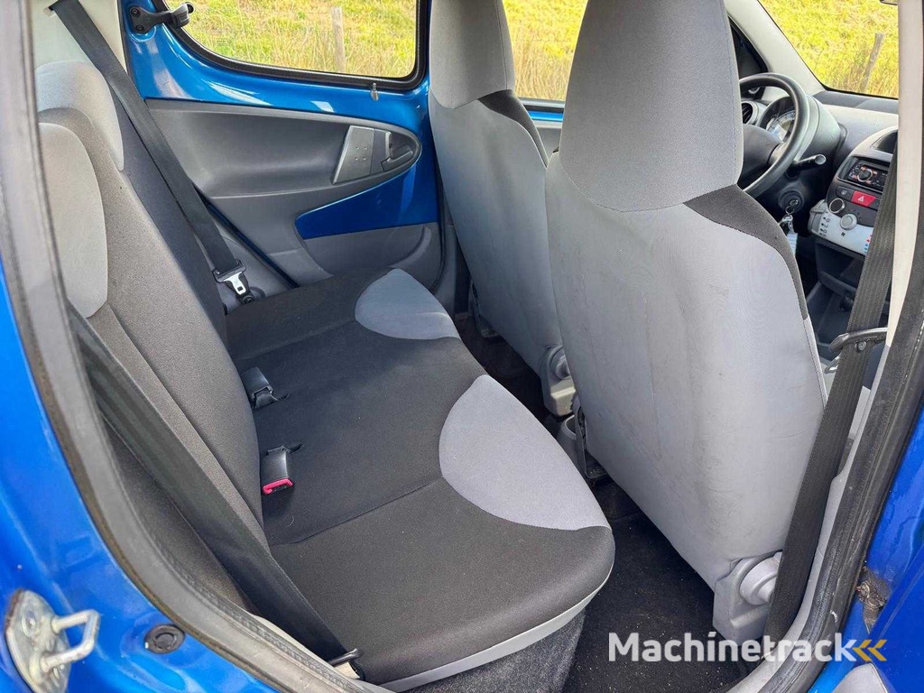 Peugeot 107 1.0-12V XR, 95-PLJ-4