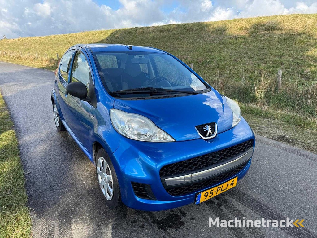 Peugeot 107 1.0-12V XR, 95-PLJ-4