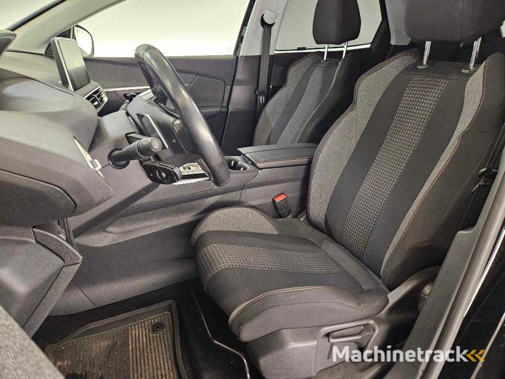 Peugeot 3008 1.2 PureTech Active , ; L-571-LK