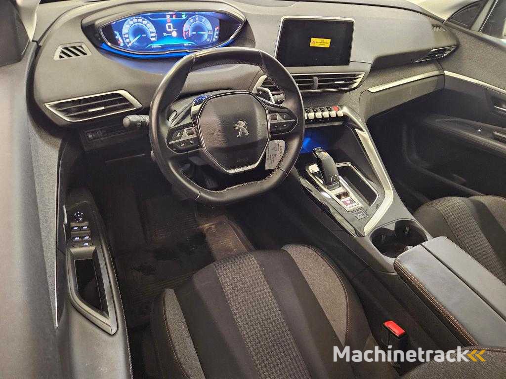 Peugeot 3008 1.2 PureTech Active , ; L-571-LK