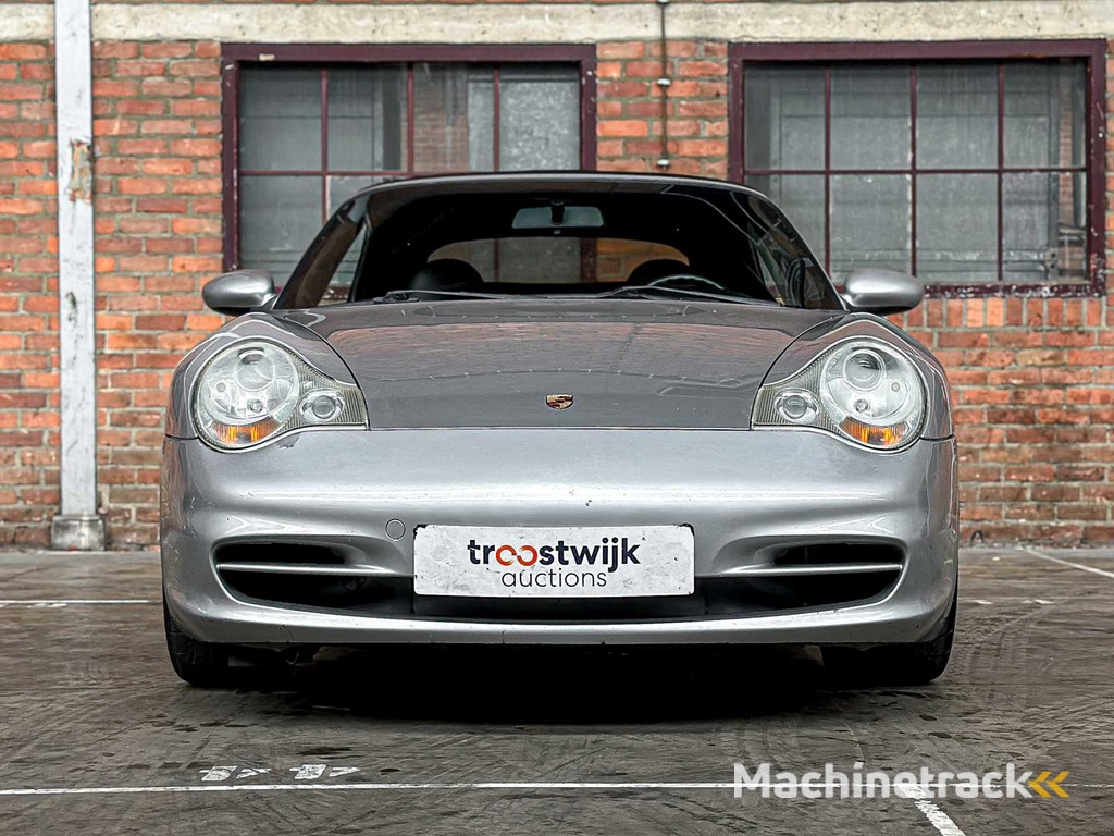 Porsche 911 Cabriolet Carrera 3.6 996 320p 2003 Youngtimer HANDGESCHAKELD