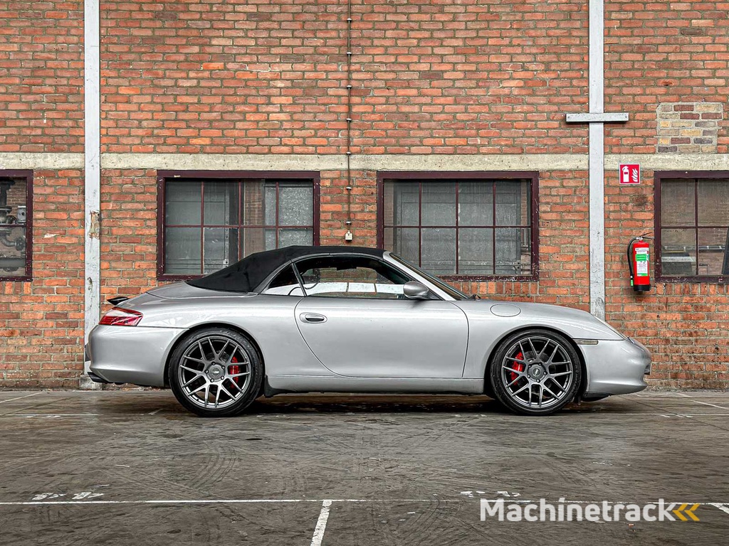 Porsche 911 Cabriolet Carrera 3.6 996 320p 2003 Youngtimer HANDGESCHAKELD