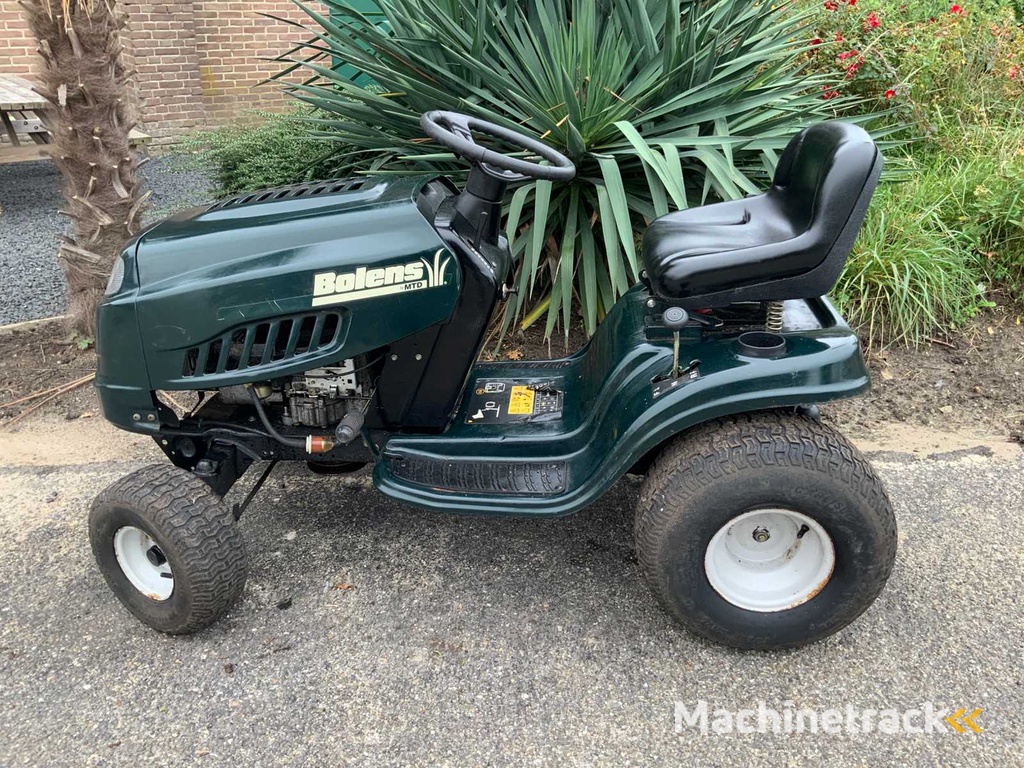 MTD BL135/96 Zitmaaier met trekhaak