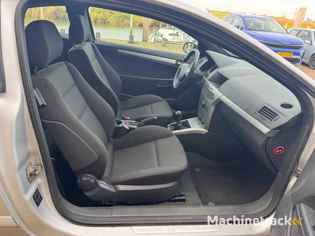 Opel Astra GTC 1.6 Sport Klimaanlage 89-ZJ-KZ