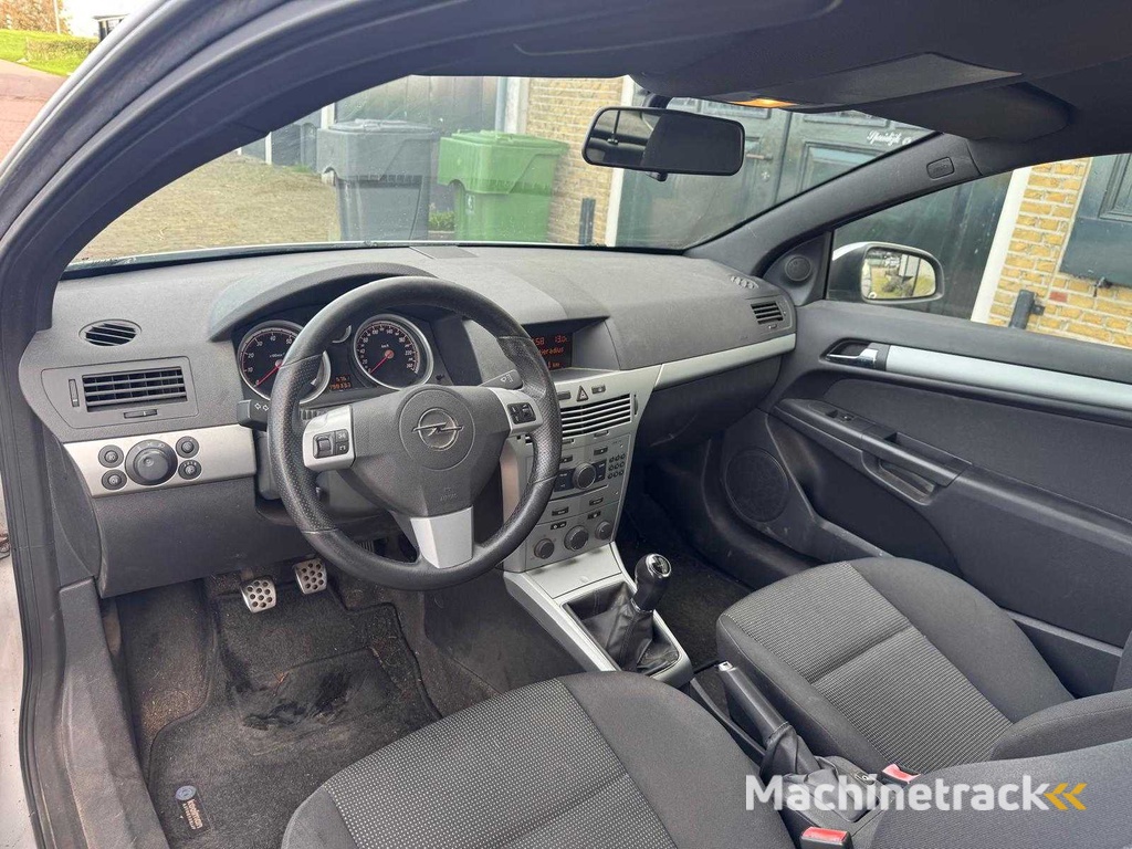 Opel Astra GTC 1.6 Sport Klimaanlage 89-ZJ-KZ
