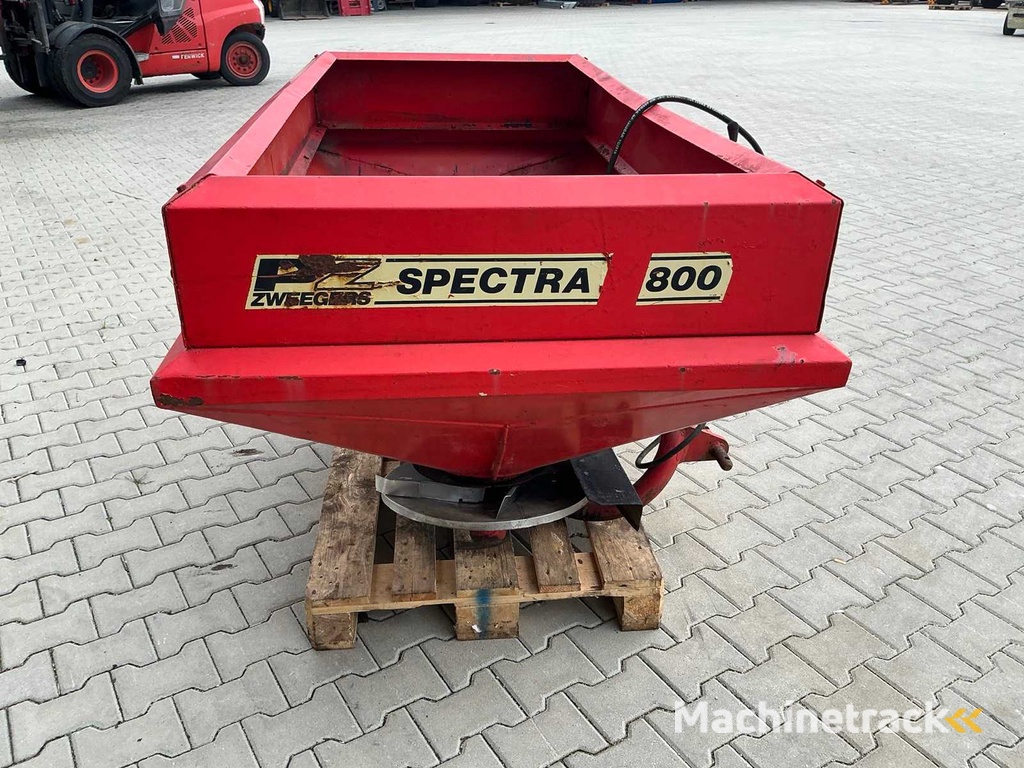 PZ Zweegers Spectra 800 Kunstmeststrooier