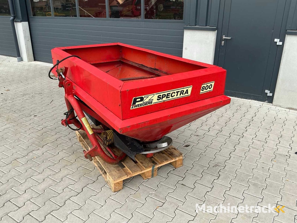 PZ Zweegers Spectra 800 Kunstmeststrooier