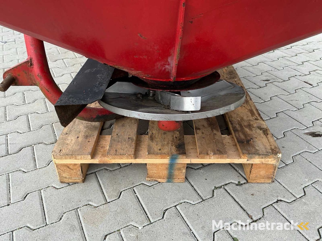 PZ Zweegers Spectra 800 Kunstmeststrooier