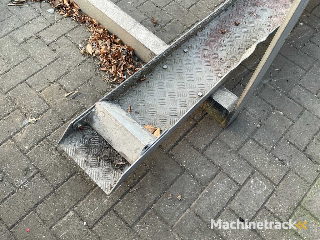 Aluminum Auto Lifting Ramp