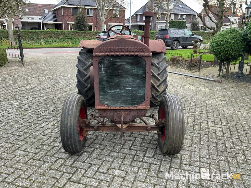 McCormick Deering W30 Oldtimer tractor