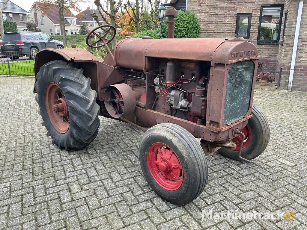 McCormick Deering W30 Oldtimer tractor