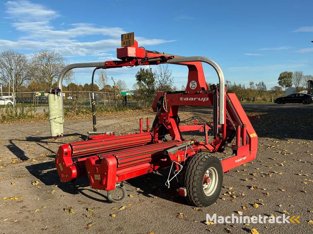 2003 Kverneland Taarup 7664 Balenwikkelaar