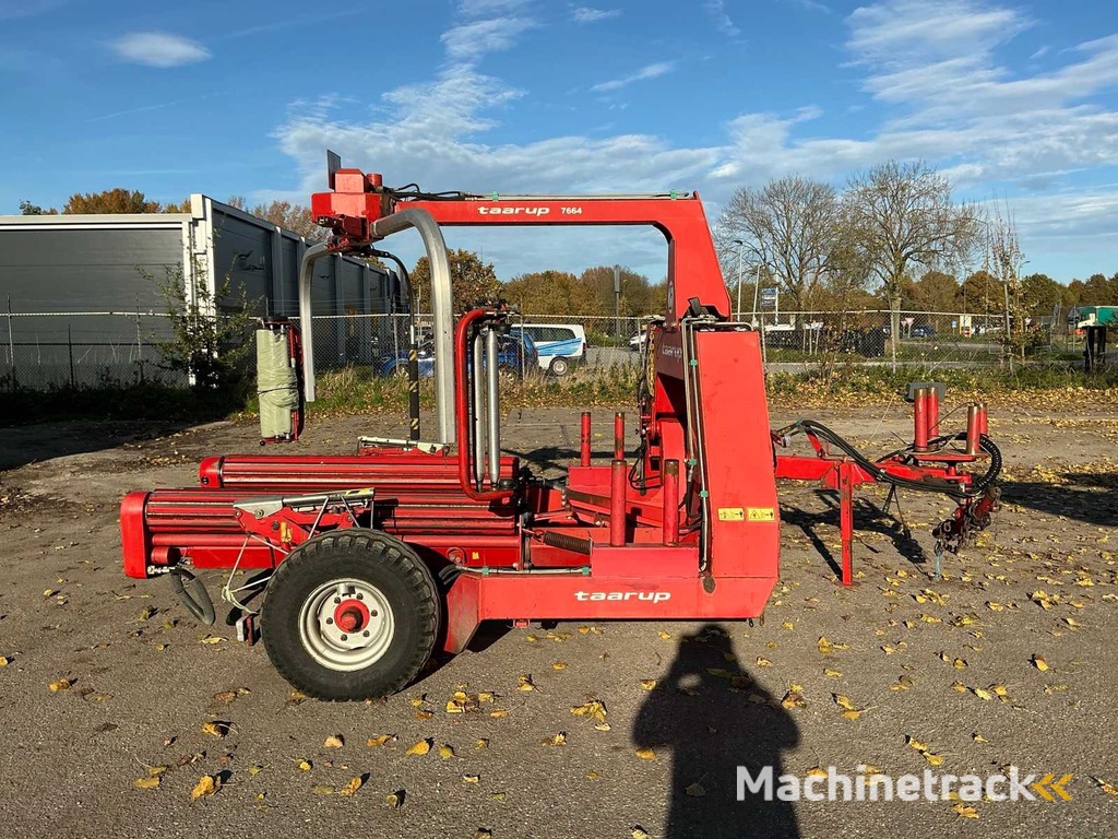 2003 Kverneland Taarup 7664 Balenwikkelaar