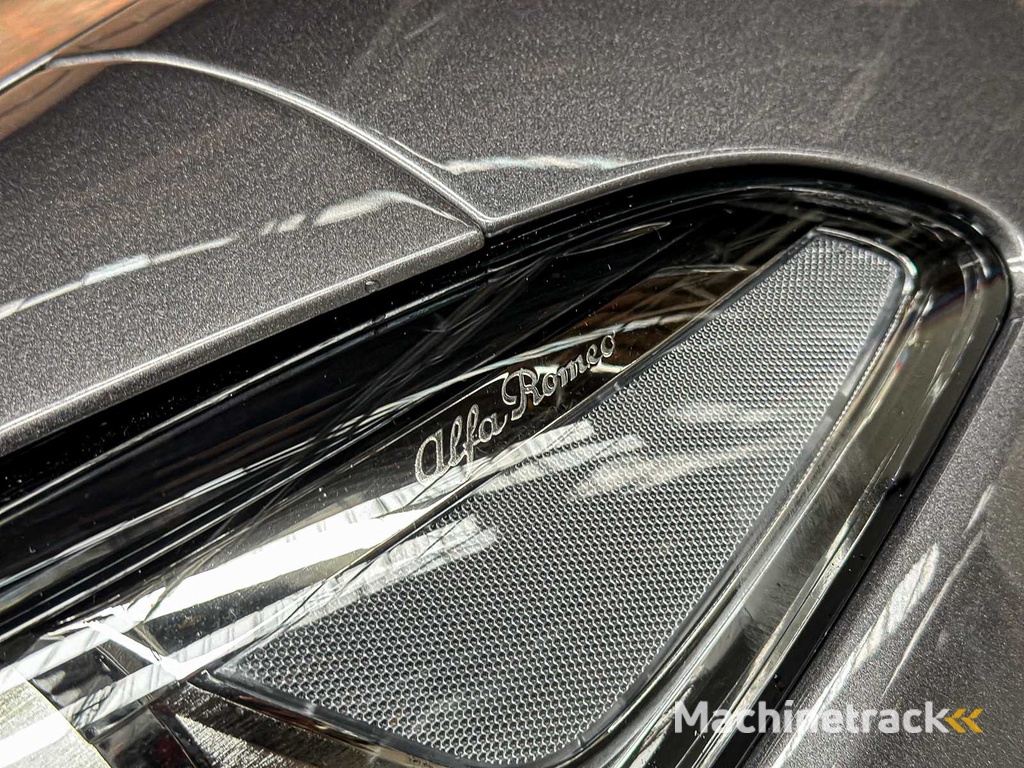 Alfa Romeo Giulia 2.0 T AWD Veloce Repetti B4 + ARMORED 280PS 2019, JDK-05-S