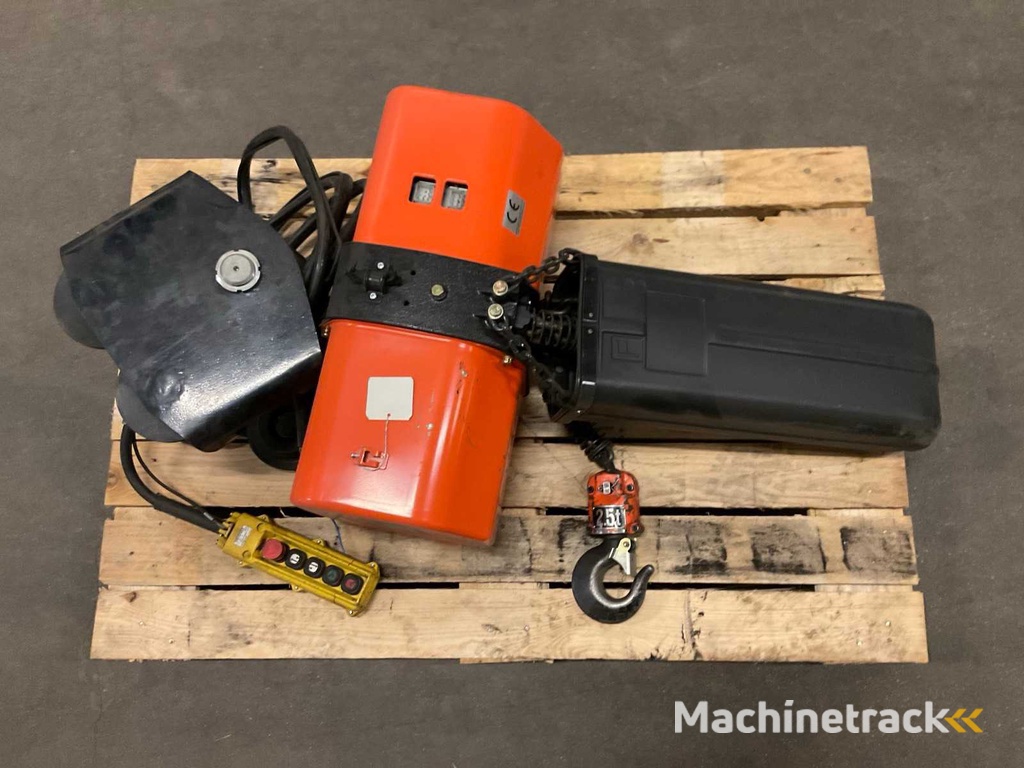 2020 Hitachi 2.5FN Kettenzug