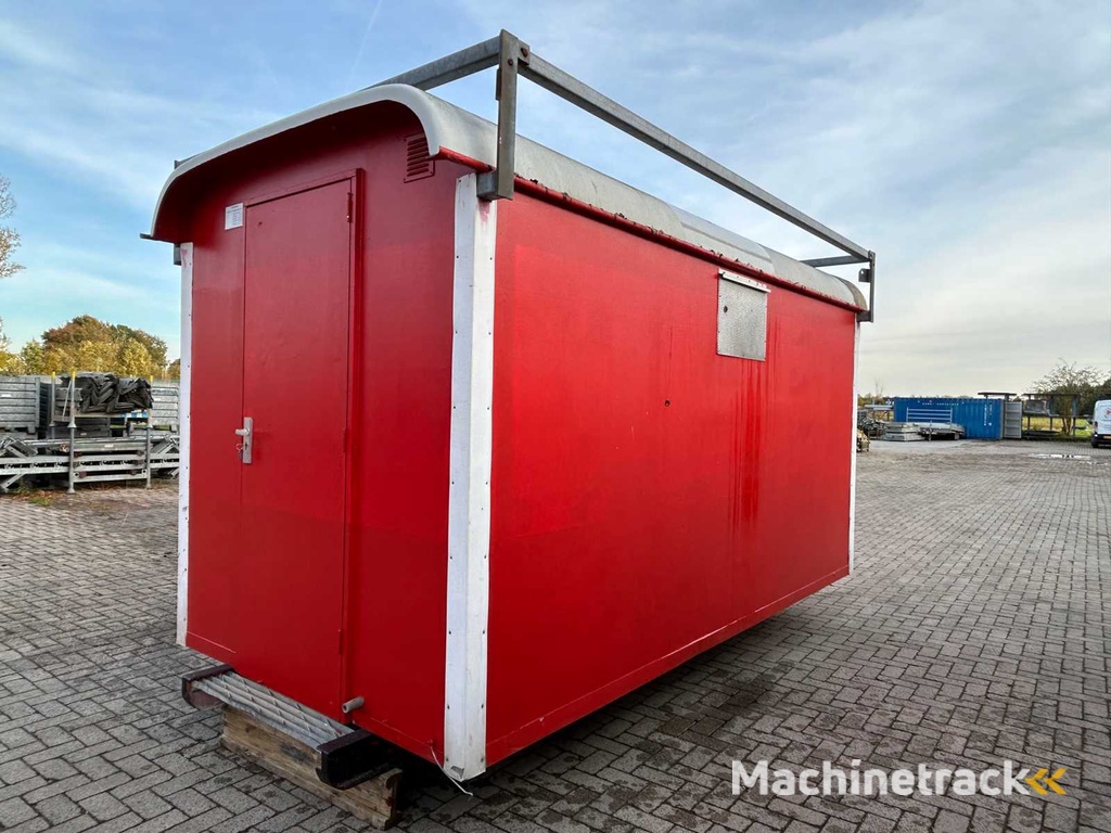 Brouwer sanitair unit op slede