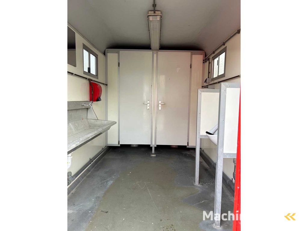 Brouwer sanitair unit op slede